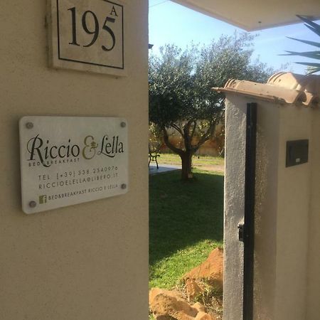 Bed&Breakfast Riccio&Lella 피우미치노 외부 사진