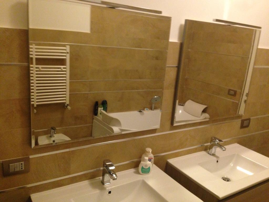 Bed&Breakfast Riccio&Lella 피우미치노 외부 사진
