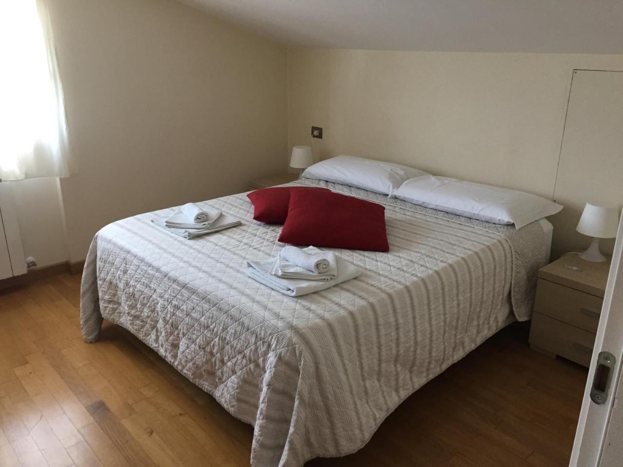 Bed&Breakfast Riccio&Lella 피우미치노 외부 사진