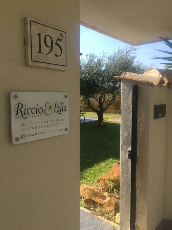 Bed&Breakfast Riccio&Lella 피우미치노 외부 사진
