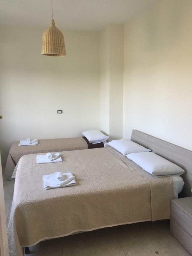 Bed&Breakfast Riccio&Lella 피우미치노 외부 사진